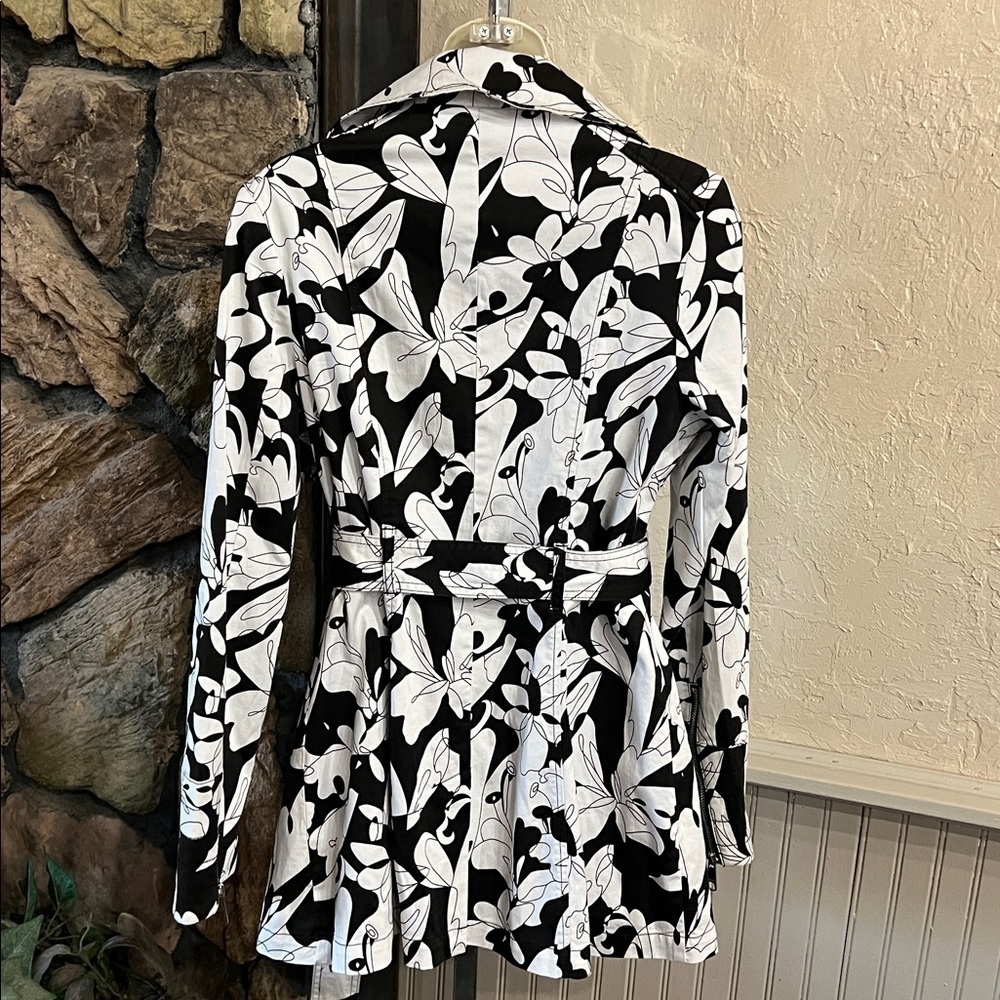 Black Rivet Monochrome Abstract Jacket - Picture 6 of 9